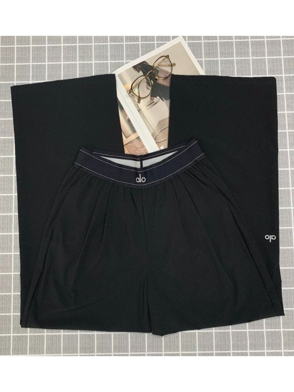 ALO Yoga Pants Black Brand New (Regular)😉💘